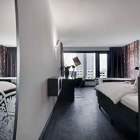 Hotel Mainport Rotterdam