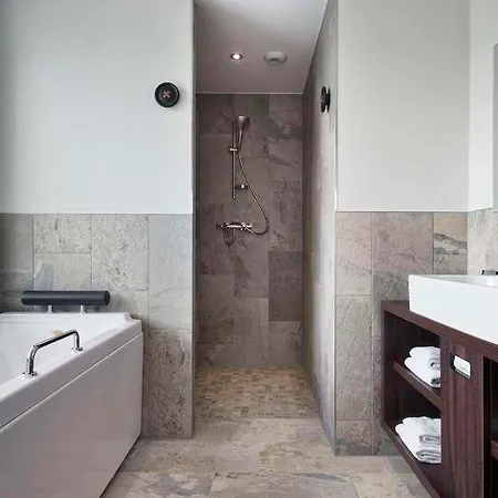 Hotell Mainport Rotterdam