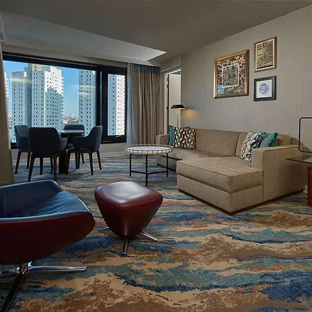 Mainport Szálloda *