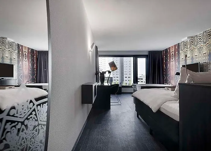 Hotel Mainport Rotterdam